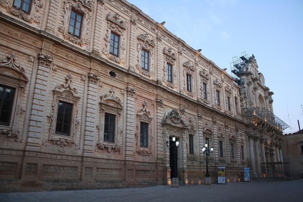 La Dimora Di Paola Apartment Lecce Cameră foto